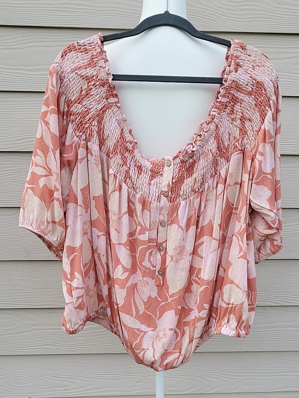 Torrid Peach Floral Off-Shoulder Crinkle Gauze Blouse Button Front Size 3X NWT